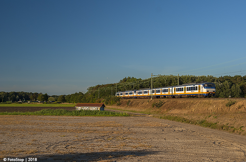 SGMm - 2946 - 2144 - trein 6379 - Hillegom 05.08.2018